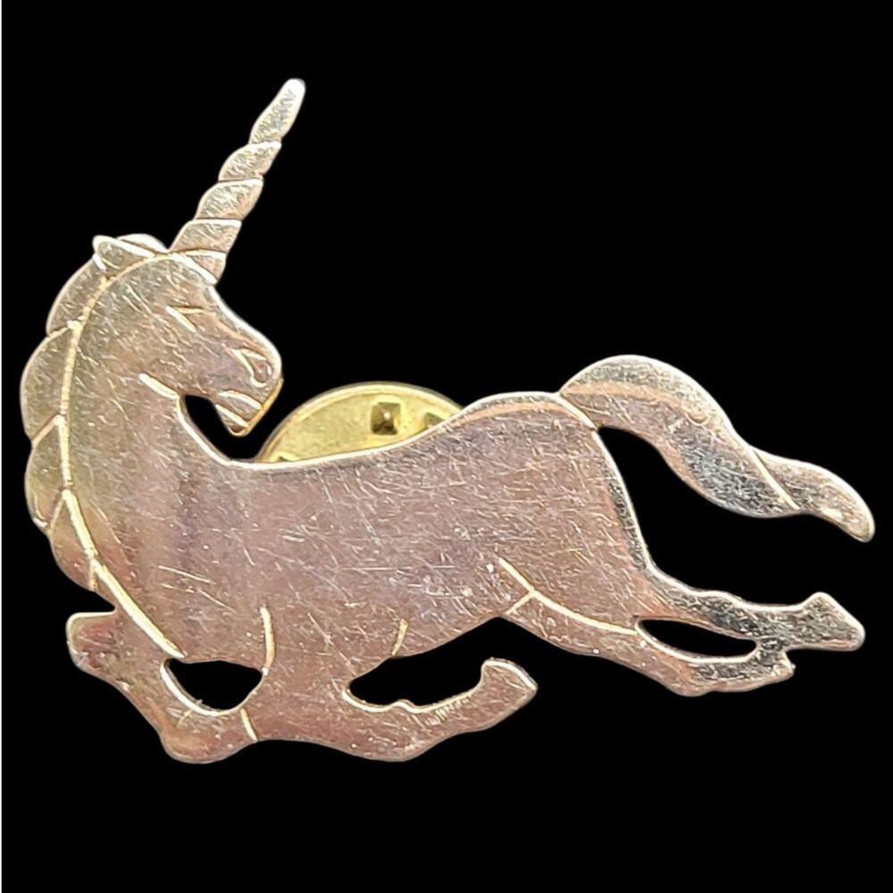 Avon Unicorn Brooch Gold Tone Vintage Fantasy Whimsical Fairycore Pin